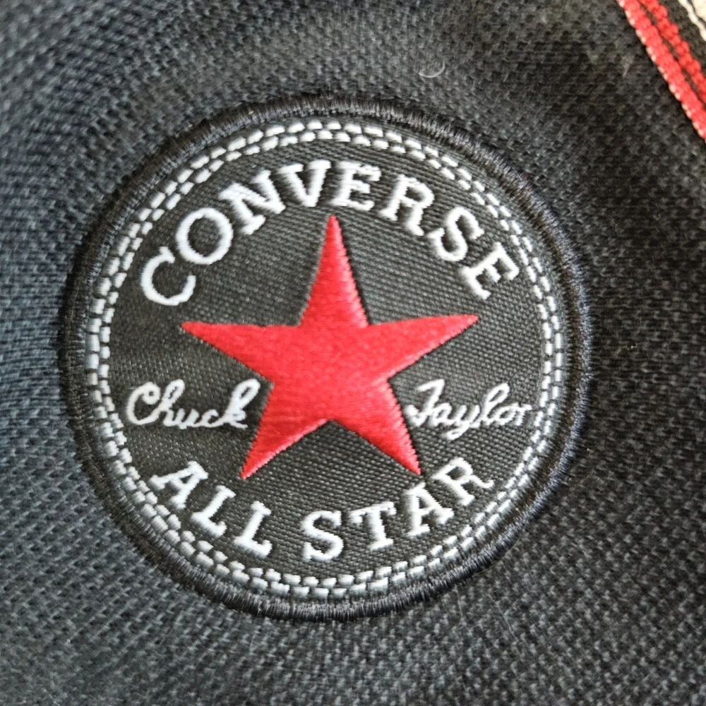 NWOT: *Rare* unisex Converse Chuck Taylors size 10 M/12 W - Picture 5 of 14